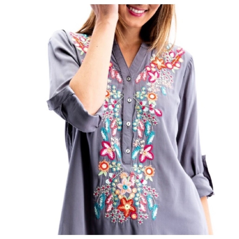 Solitaire Tea Time Embroidered Tunic Womens Medium Dove Gray Floral Boho Hippie